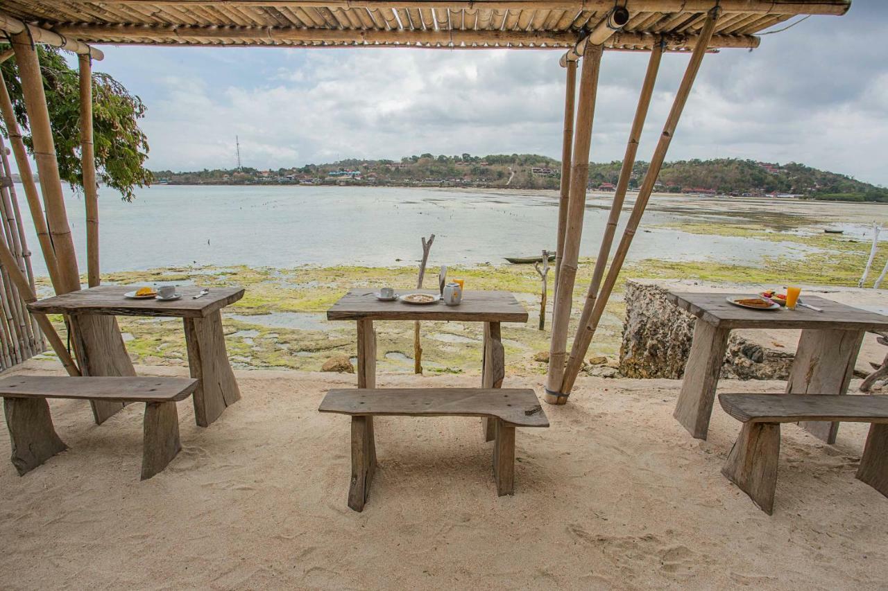 Wooden Beach Sunset Cottages Lembongan Exteriör bild