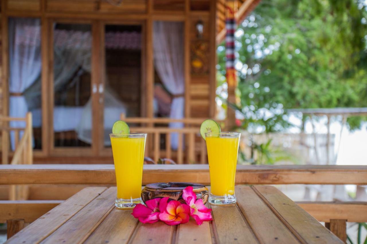 Wooden Beach Sunset Cottages Lembongan Exteriör bild