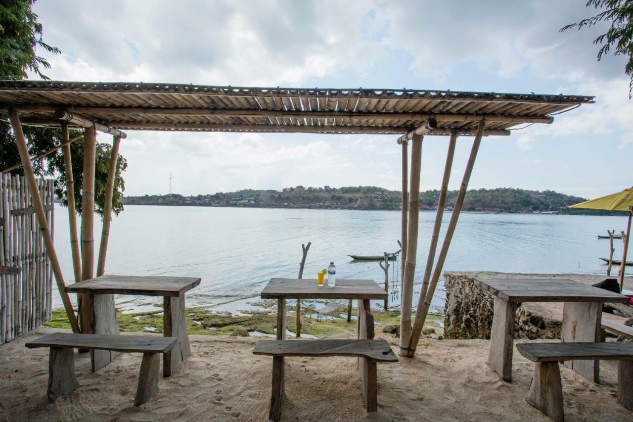 Wooden Beach Sunset Cottages Lembongan Exteriör bild