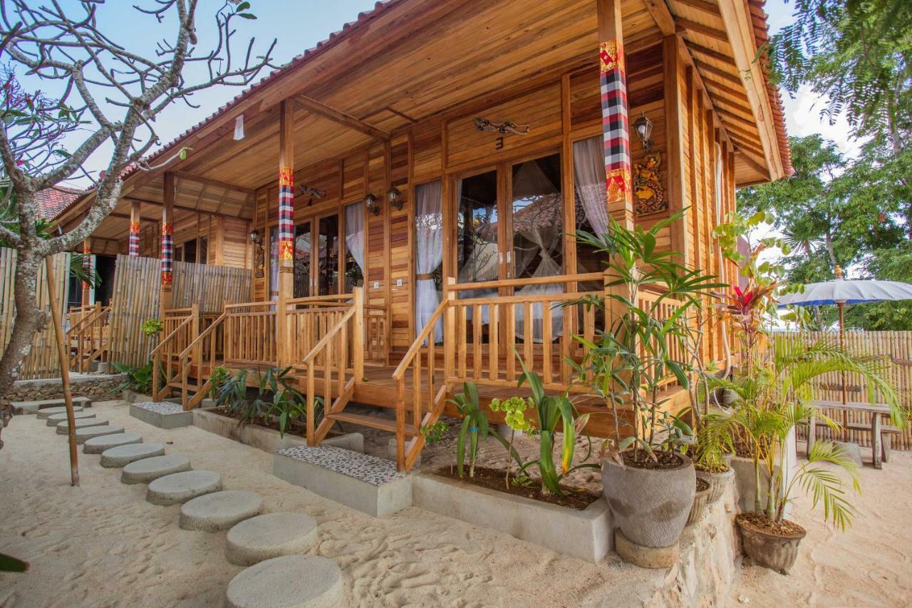 Wooden Beach Sunset Cottages Lembongan Exteriör bild