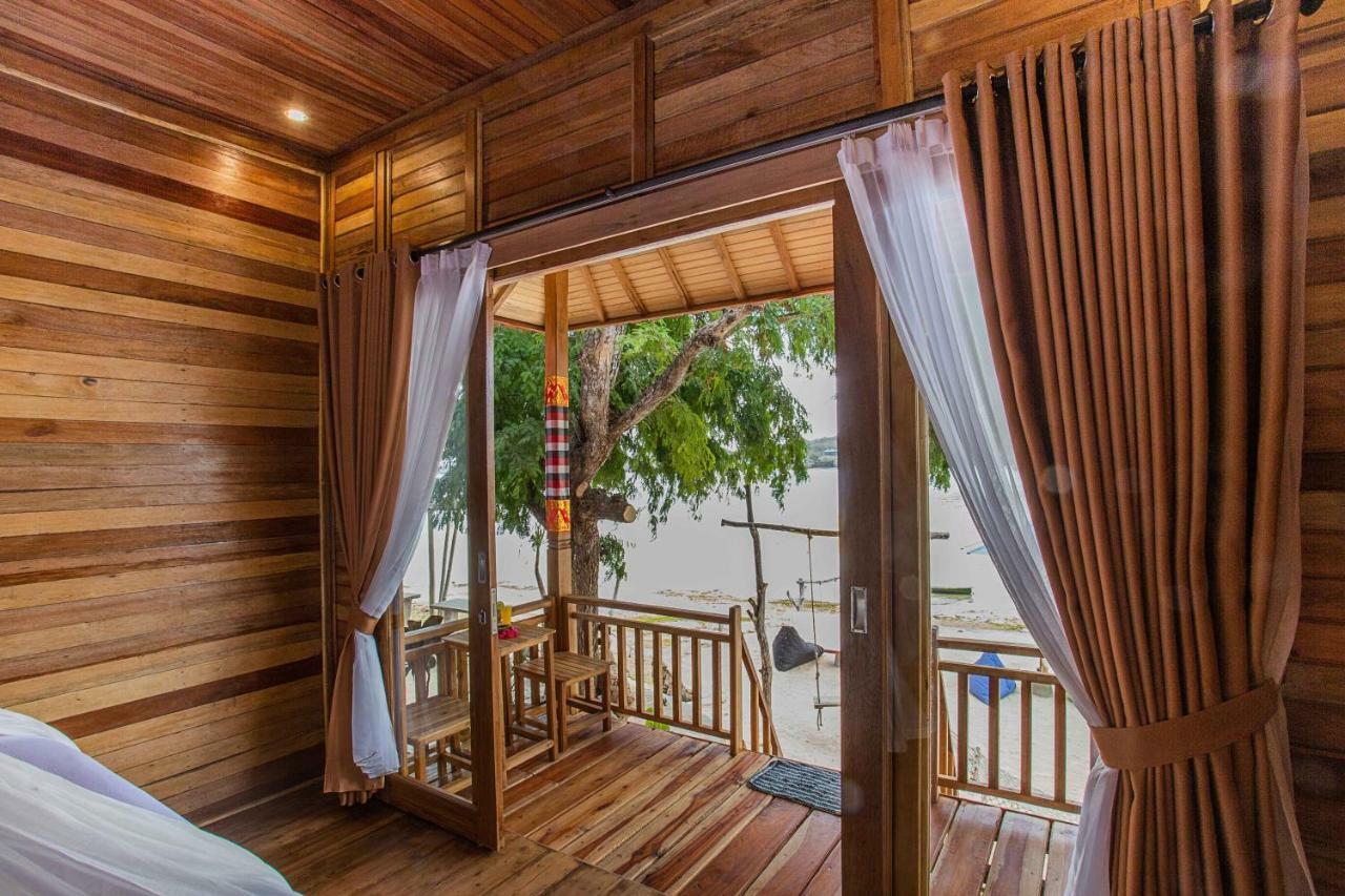 Wooden Beach Sunset Cottages Lembongan Exteriör bild