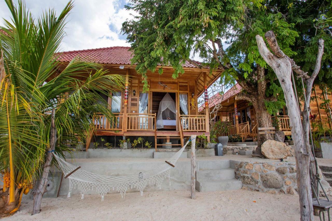 Wooden Beach Sunset Cottages Lembongan Exteriör bild