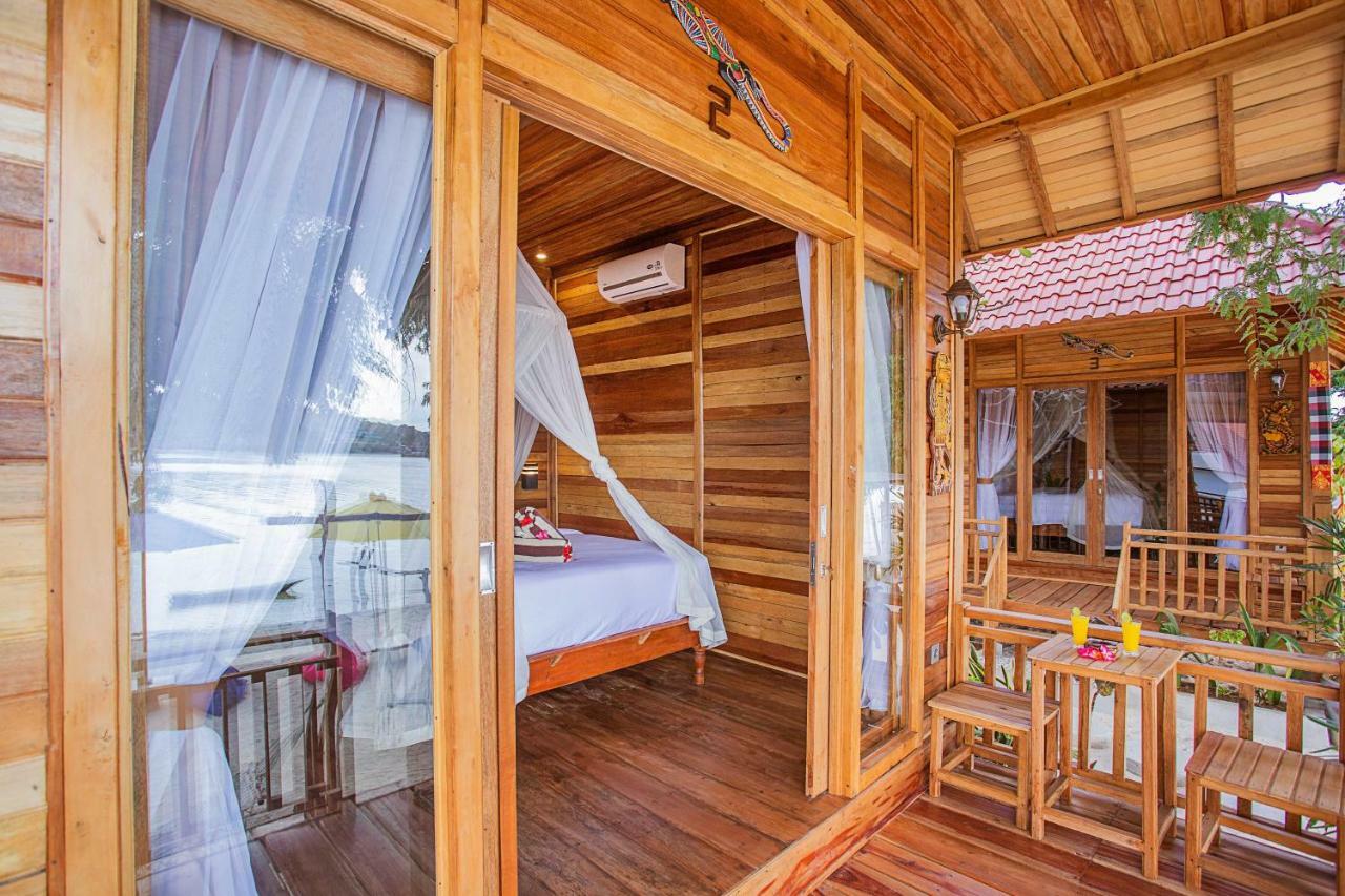 Wooden Beach Sunset Cottages Lembongan Exteriör bild